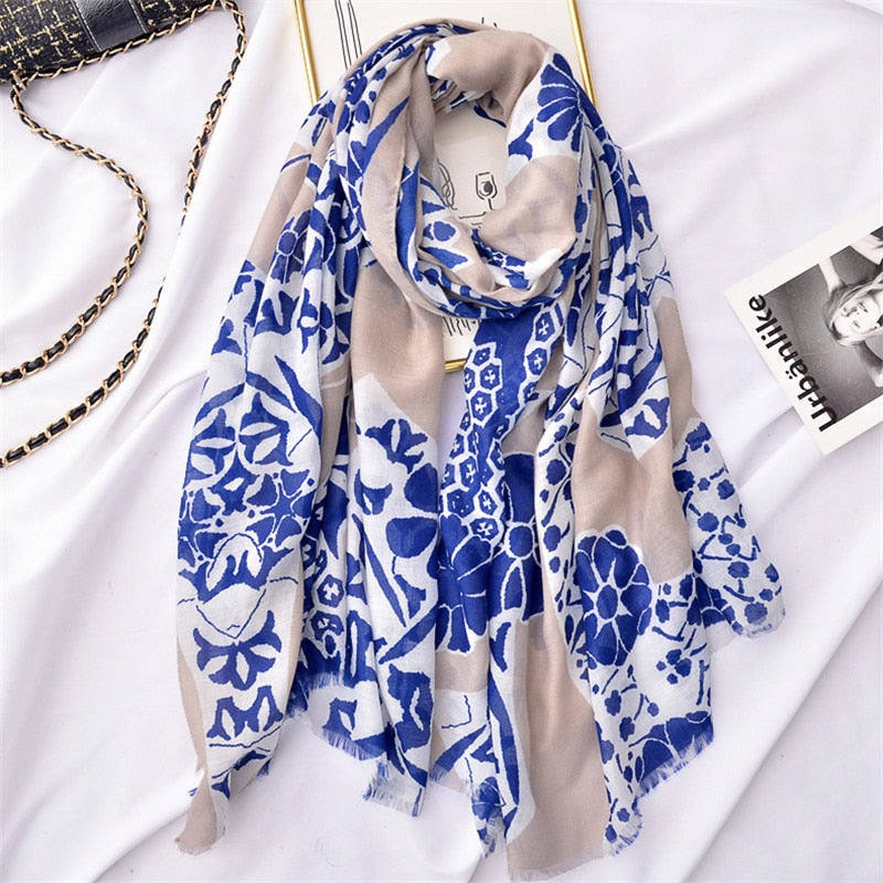 2022 Spain Fashion Daisy Floral Tassel Viscose Shawl