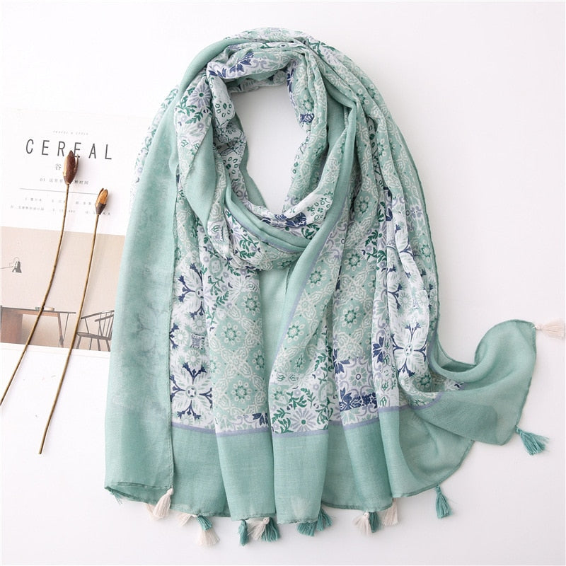 2022 Spain Fashion Daisy Floral Tassel Viscose Shawl