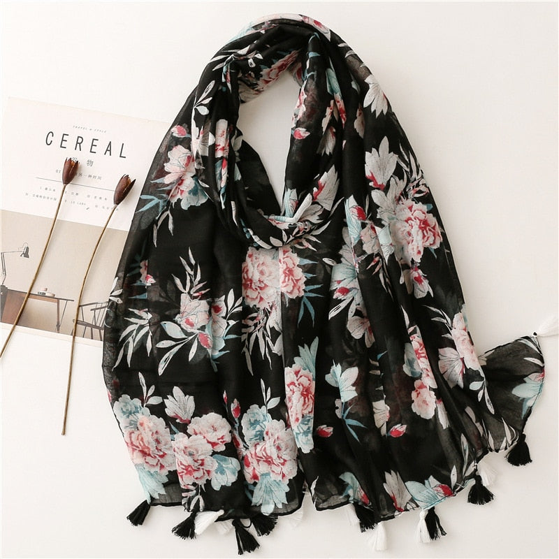 2022 Spain Fashion Daisy Floral Tassel Viscose Shawl